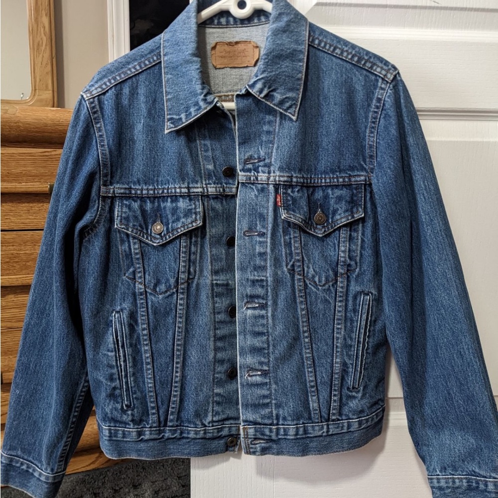 Levi's Denim Jacket Vintage 70506
1980's - Size Medium
